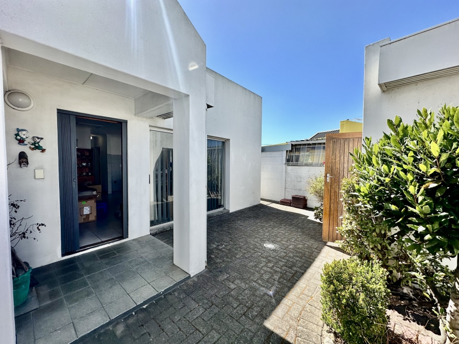 2 Bedroom Property for Sale in Vasco Estate Western Cape